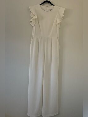 Calvin Klein Ivory Jumpsuit Size 8 NWOT Wide Leg Flutter Sleeve Minimalist